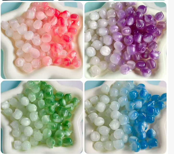 Color-Changing Fine-Glitter Cat-Paw Resin Beads