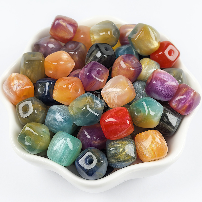 Gold-Fleck Faceted Octagonal Resin Beads